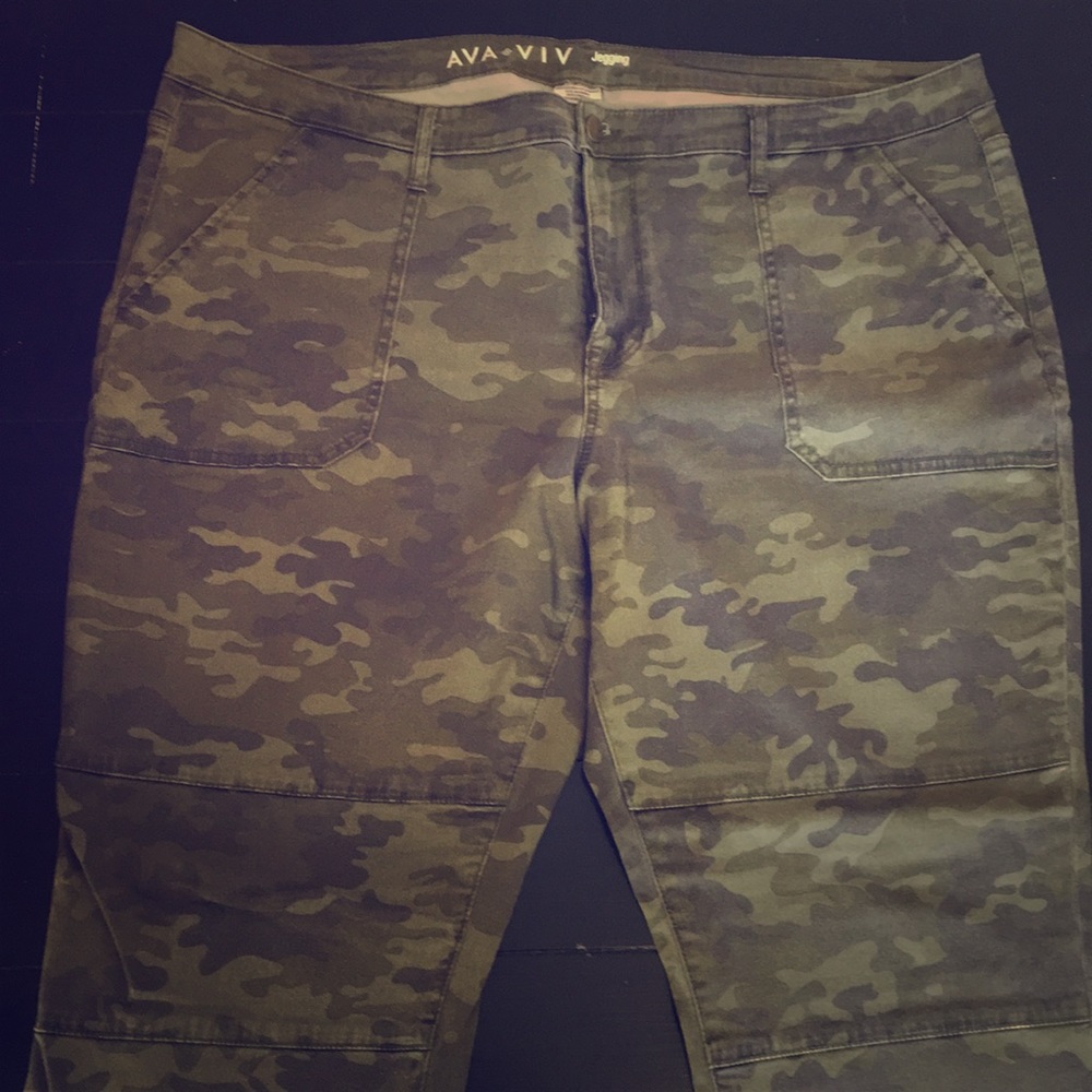 Ava & Viv camo jegging